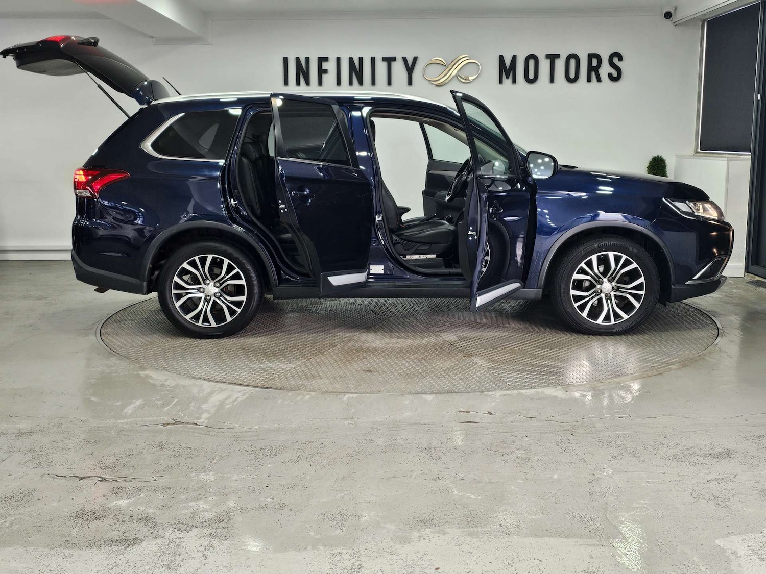 Used Mitsubishi Outlander 2016 for sale - 76972378: Photo 32