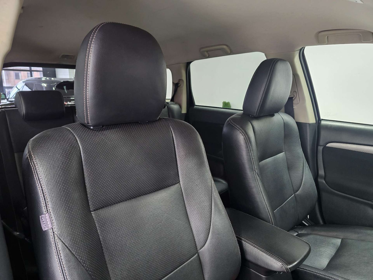 Used Mitsubishi Outlander 2016 for sale - 76972378: Photo 37