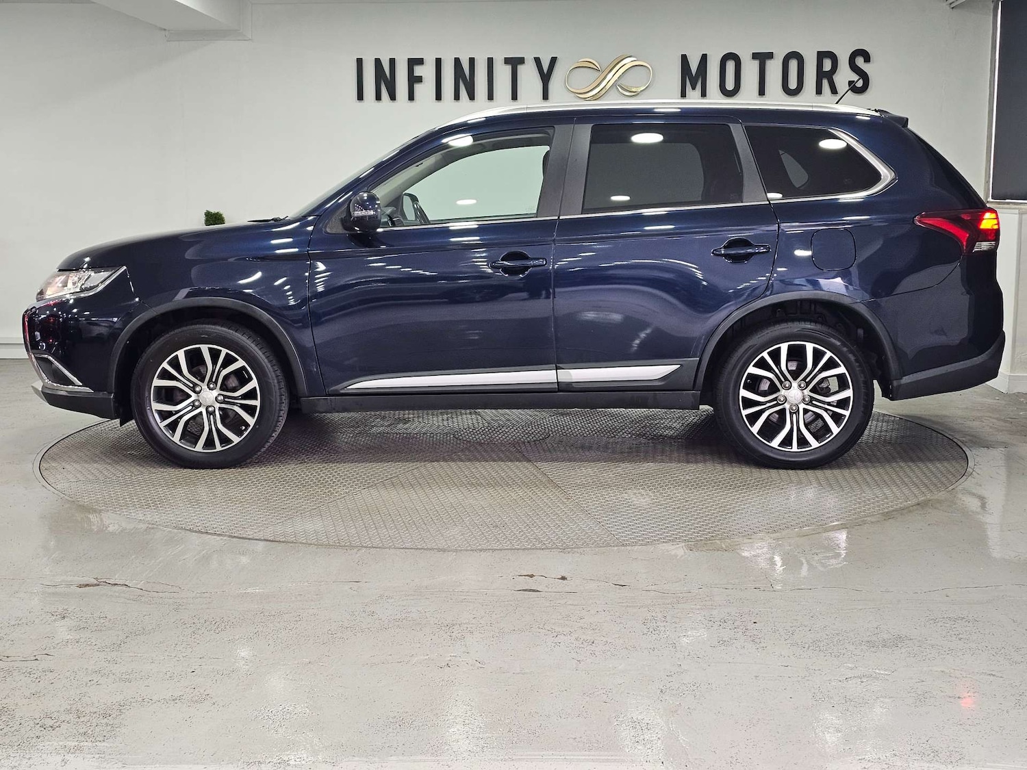 Used Mitsubishi Outlander 2016 for sale - 76972378: Photo 39