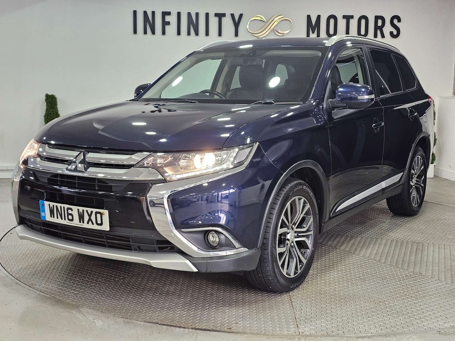 Used Mitsubishi Outlander 2016 for sale - 76972378: Photo 4