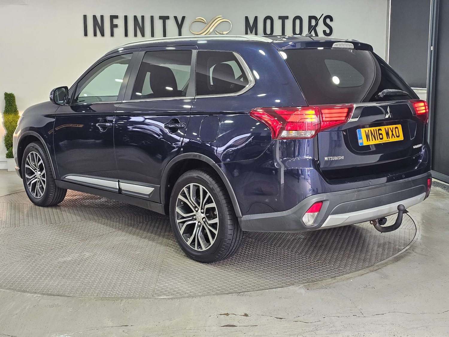 Used Mitsubishi Outlander 2016 for sale - 76972378: Photo 44
