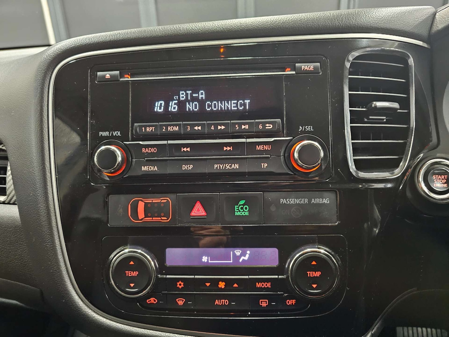 Used Mitsubishi Outlander 2016 for sale - 76972378: Photo 50