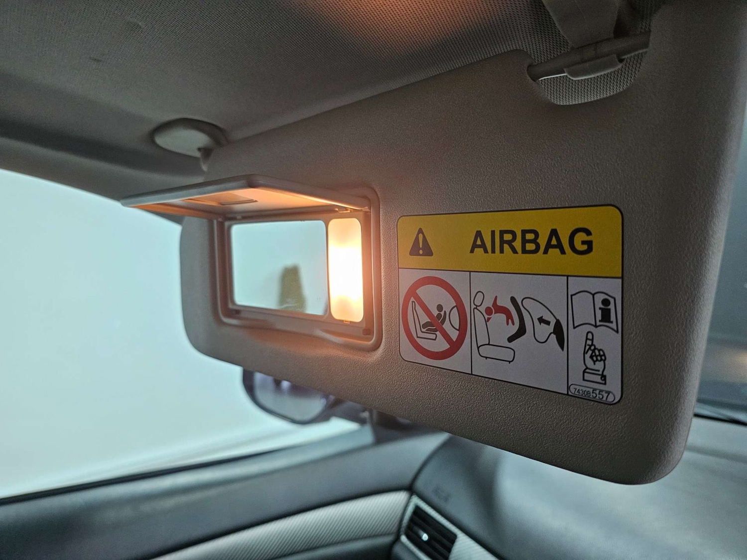 Used Mitsubishi Outlander 2016 for sale - 76972378: Photo 51