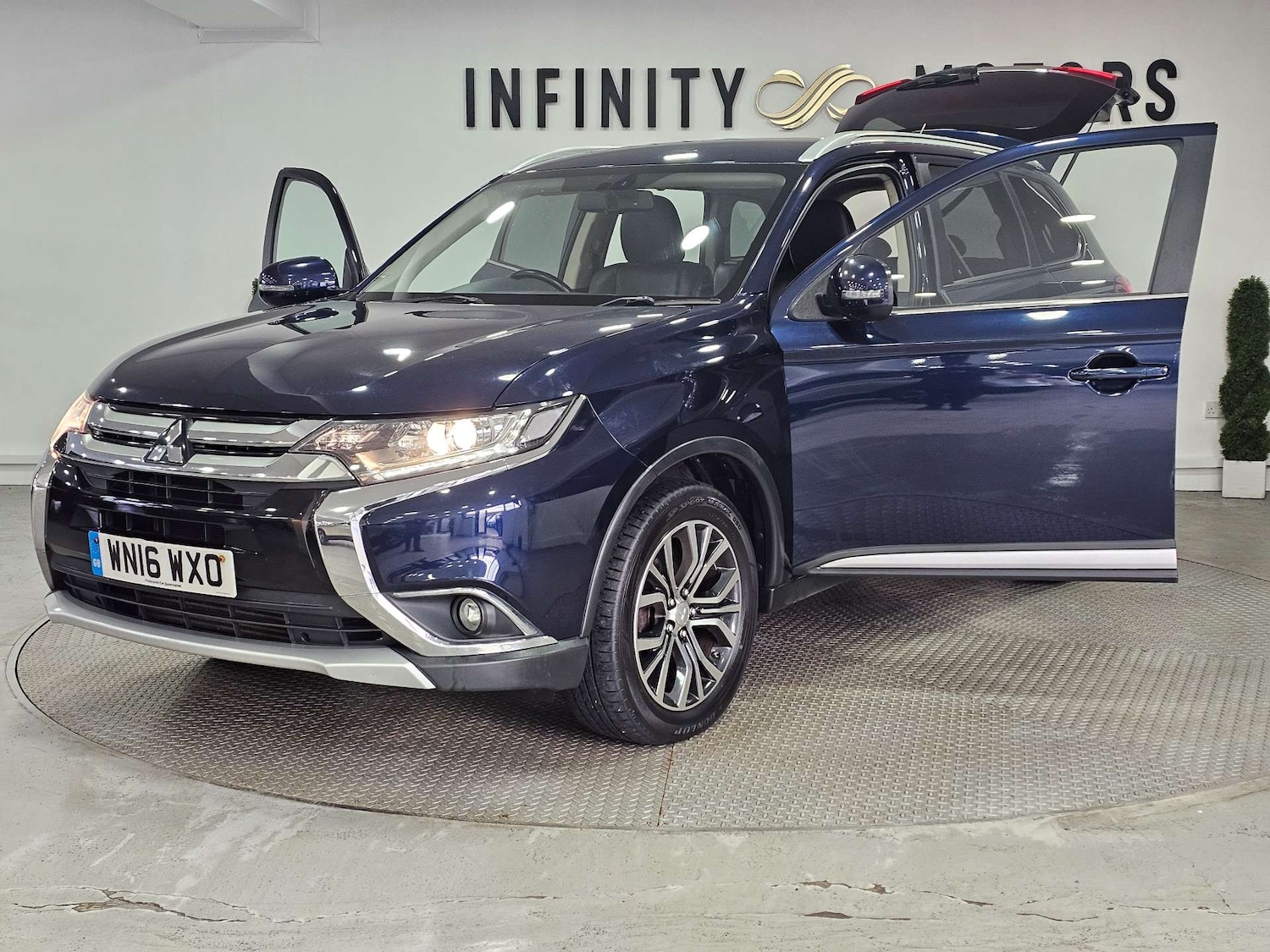 Used Mitsubishi Outlander 2016 for sale - 76972378: Photo 67