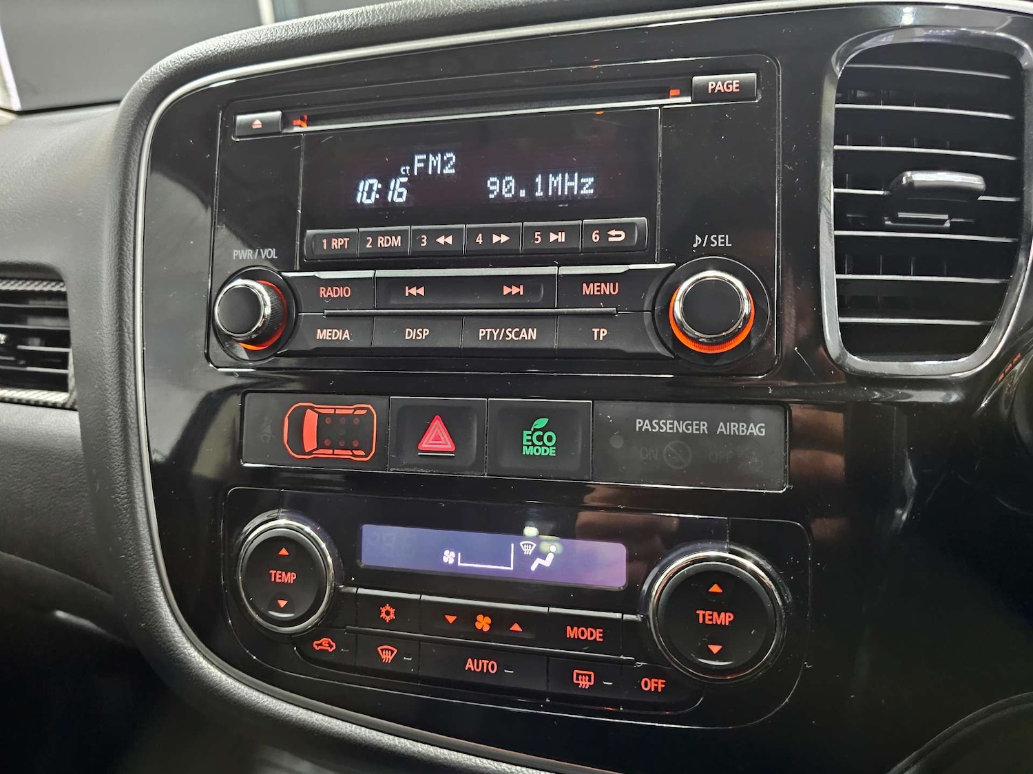 Used Mitsubishi Outlander 2016 for sale - 76972378: Photo 7