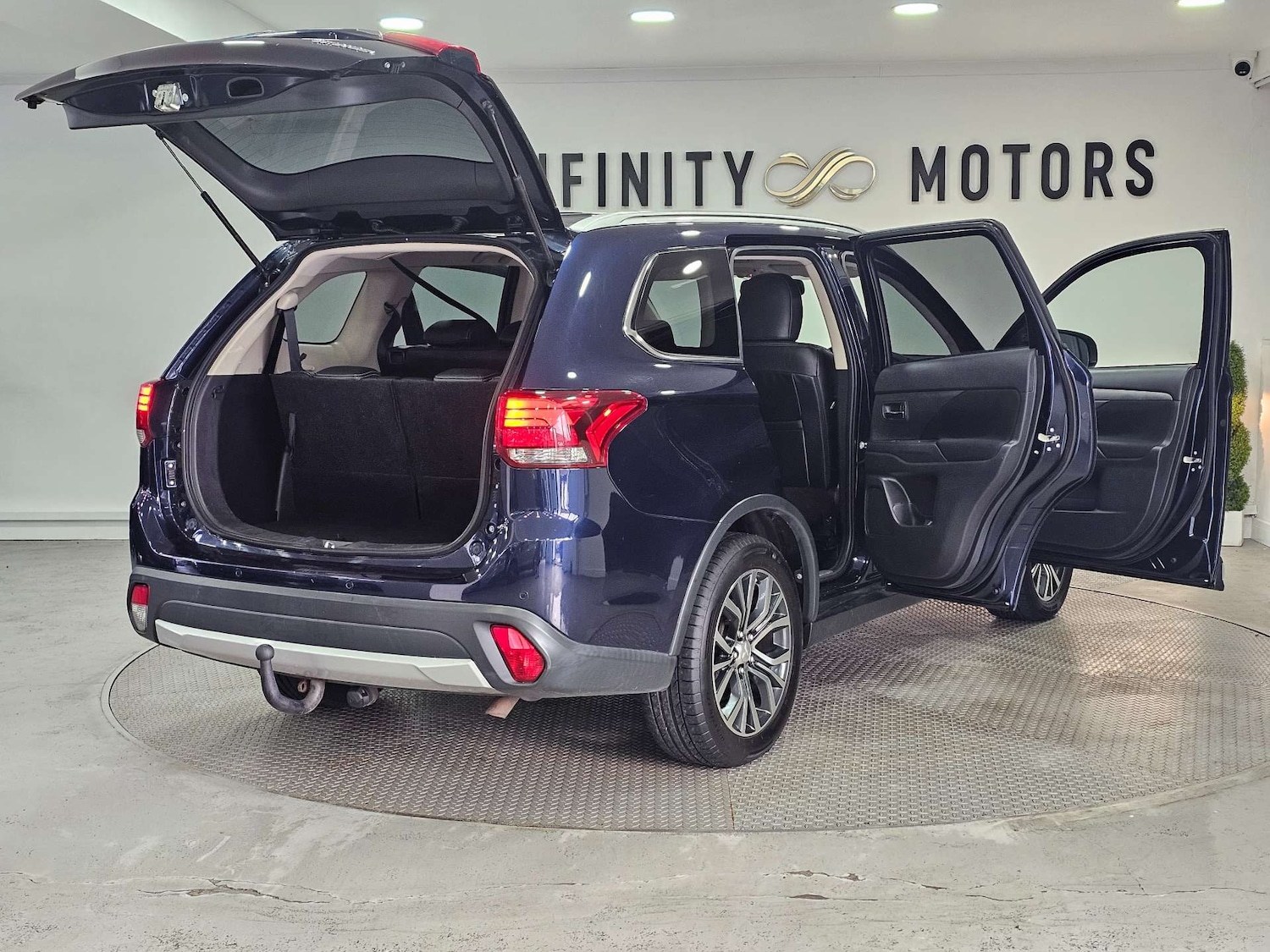 Used Mitsubishi Outlander 2016 for sale - 76972378: Photo 73