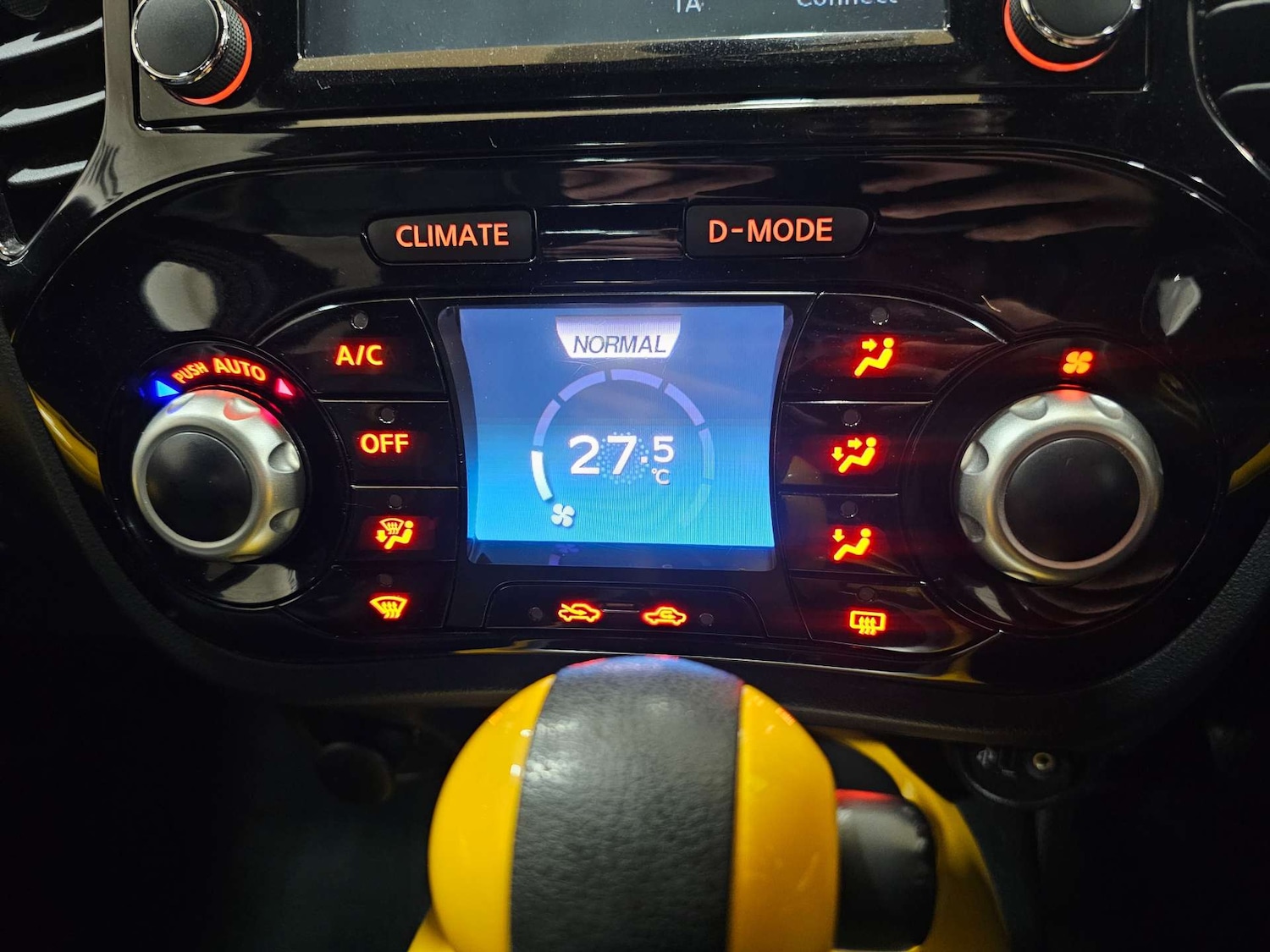 Used Nissan Juke 2015 for sale - 76972424: Photo 67