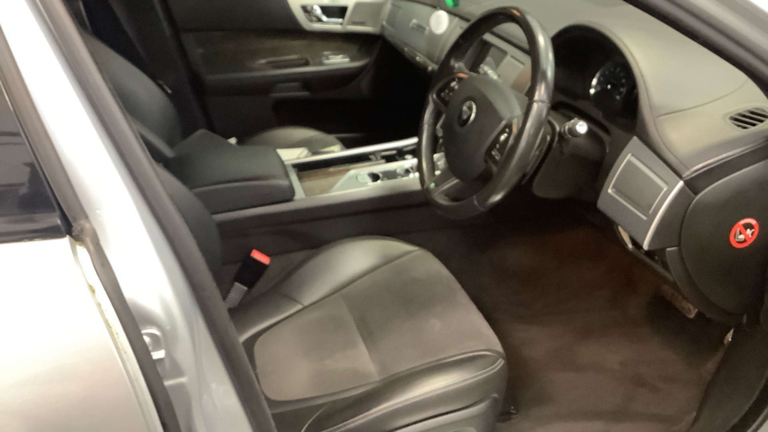 Used Jaguar XF 2015 for sale - 77073390: Photo 11