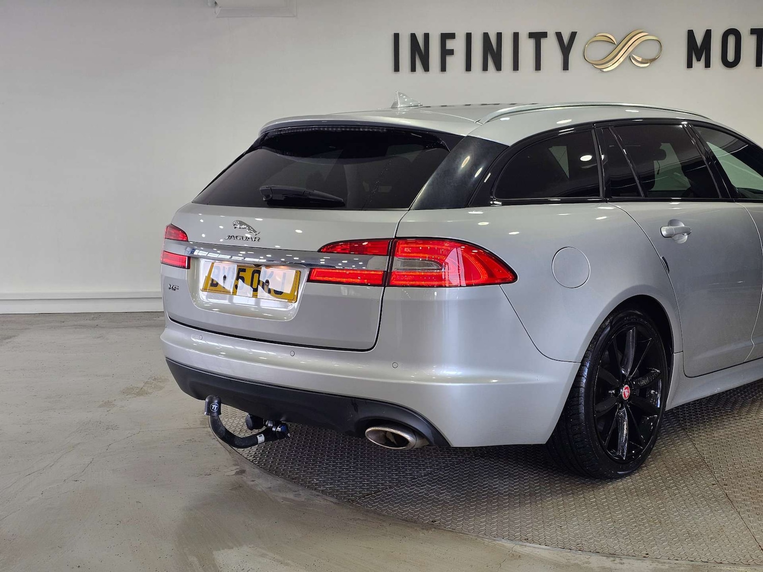 Used Jaguar XF 2015 for sale - 77073390: Photo 29