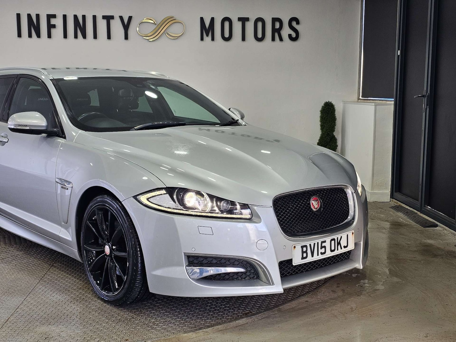 Used Jaguar XF 2015 for sale - 77073390: Photo 30