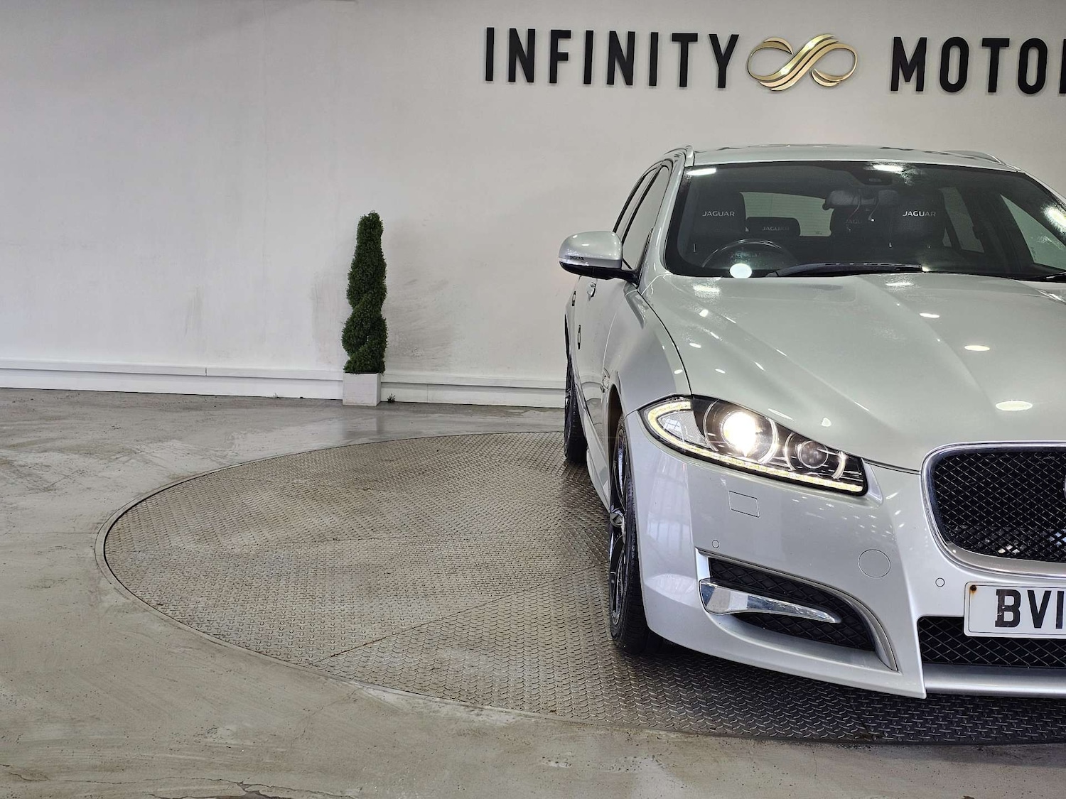 Used Jaguar XF 2015 for sale - 77073390: Photo 35