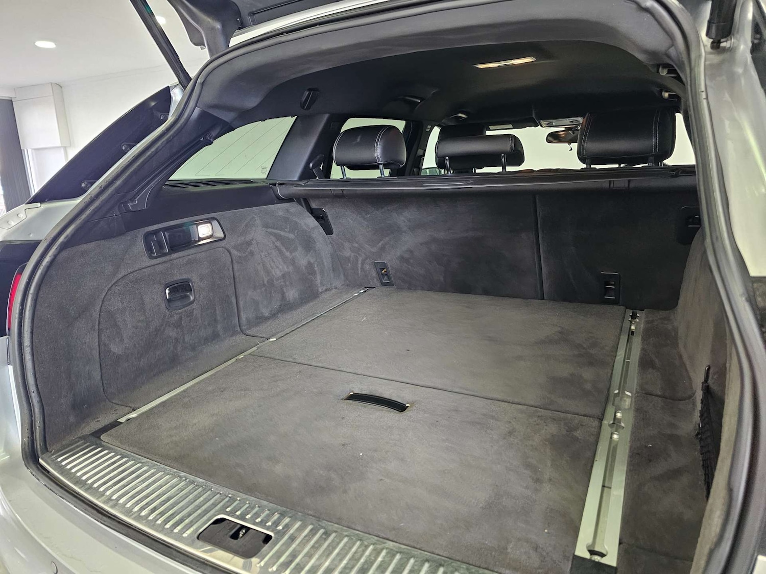 Used Jaguar XF 2015 for sale - 77073390: Photo 45