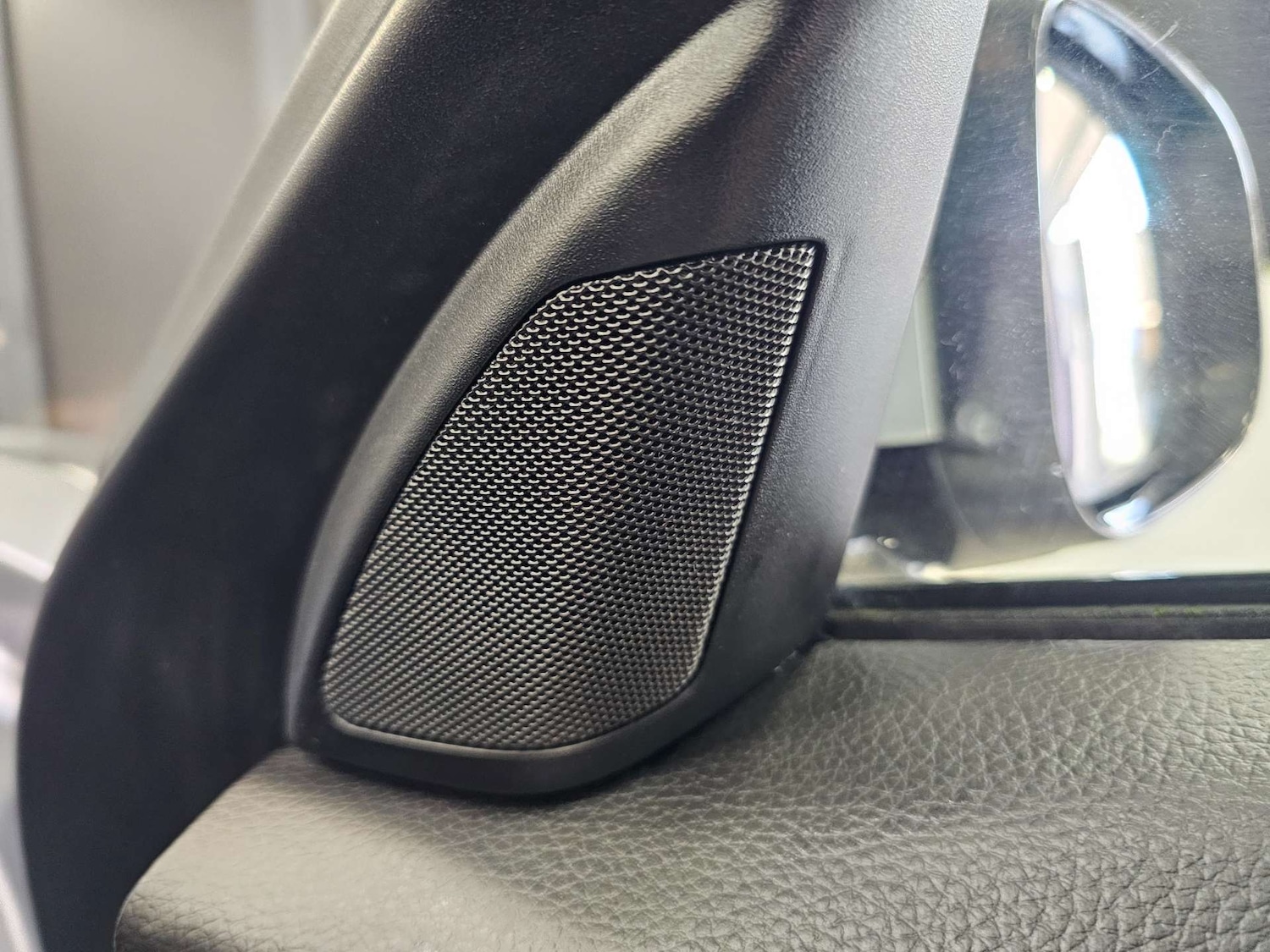 Used Jaguar XF 2015 for sale - 77073390: Photo 46