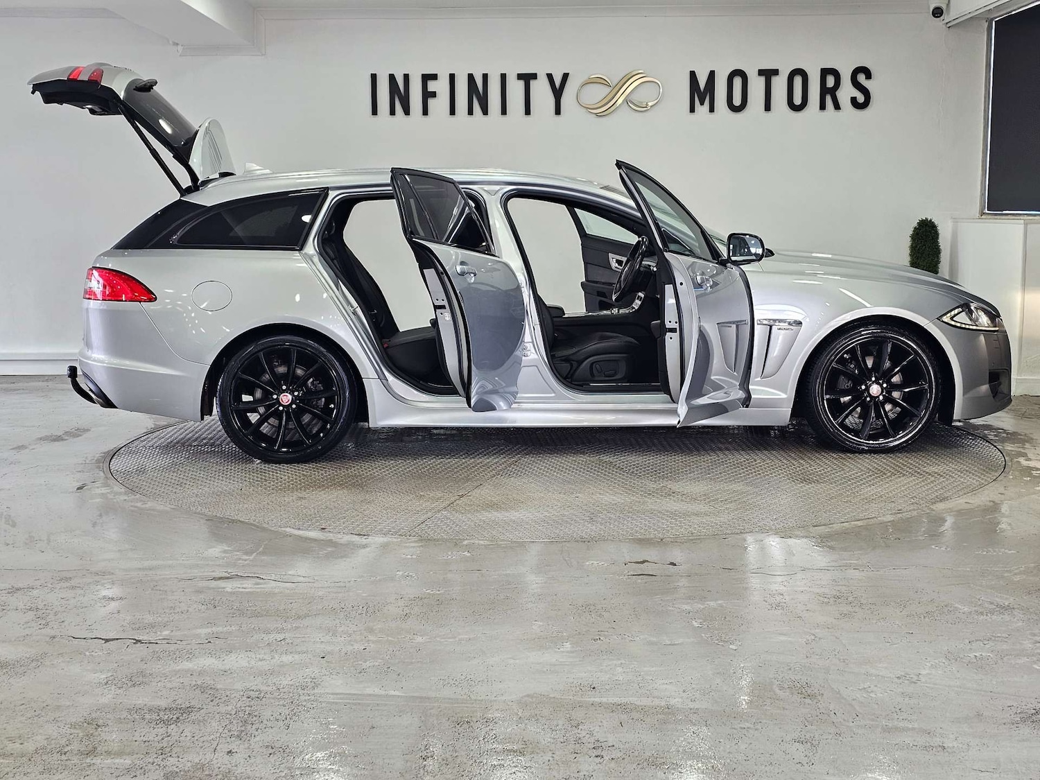 Used Jaguar XF 2015 for sale - 77073390: Photo 60