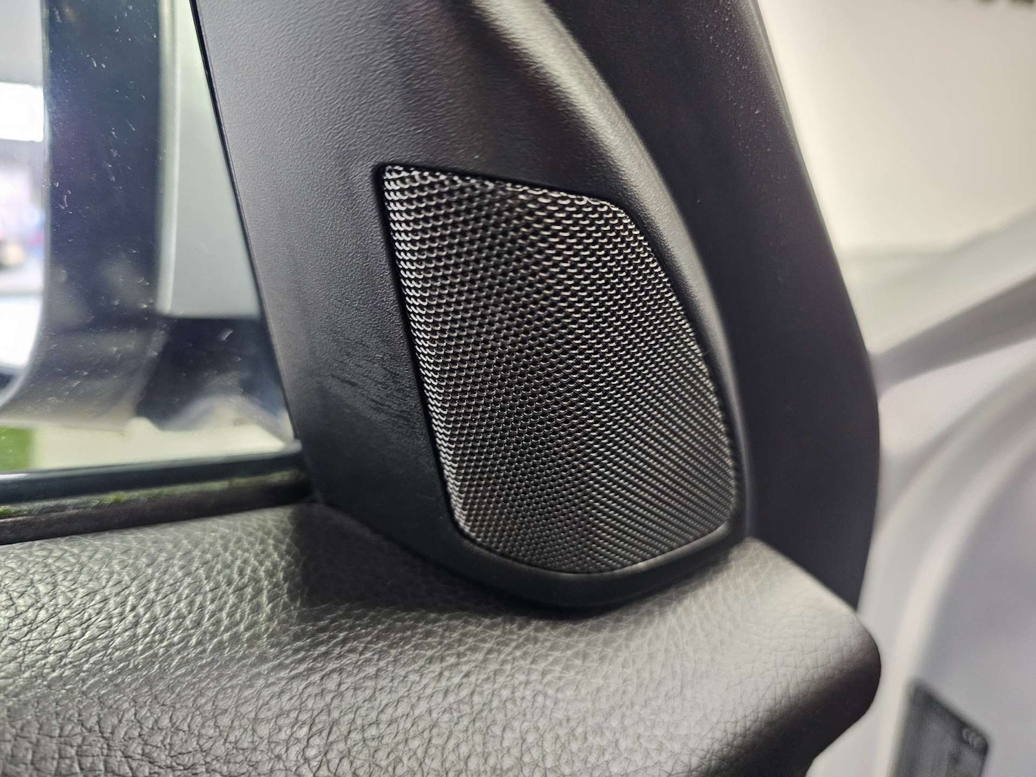 Used Jaguar XF 2015 for sale - 77073390: Photo 76