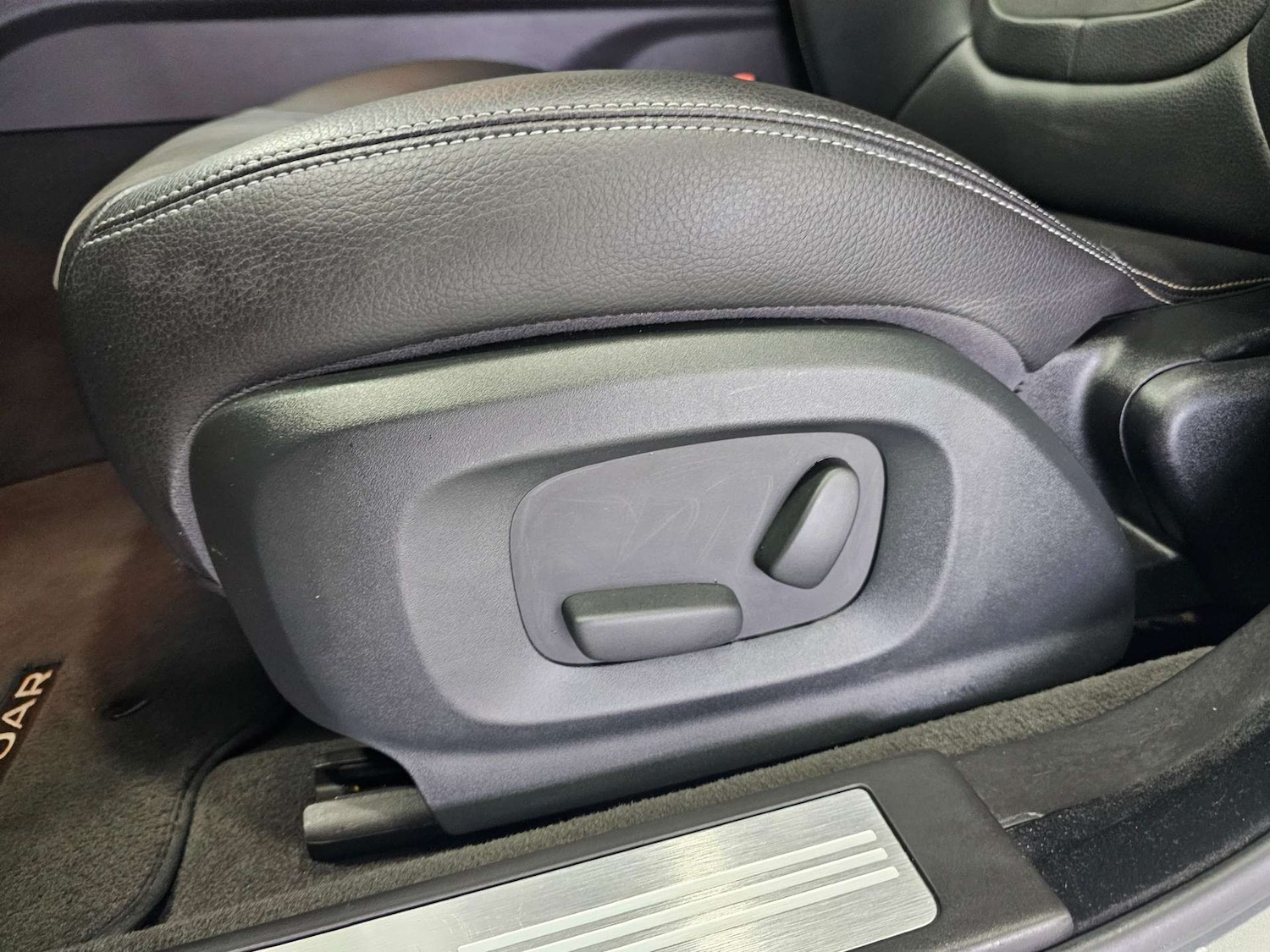 Used Jaguar XF 2015 for sale - 77073390: Photo 83