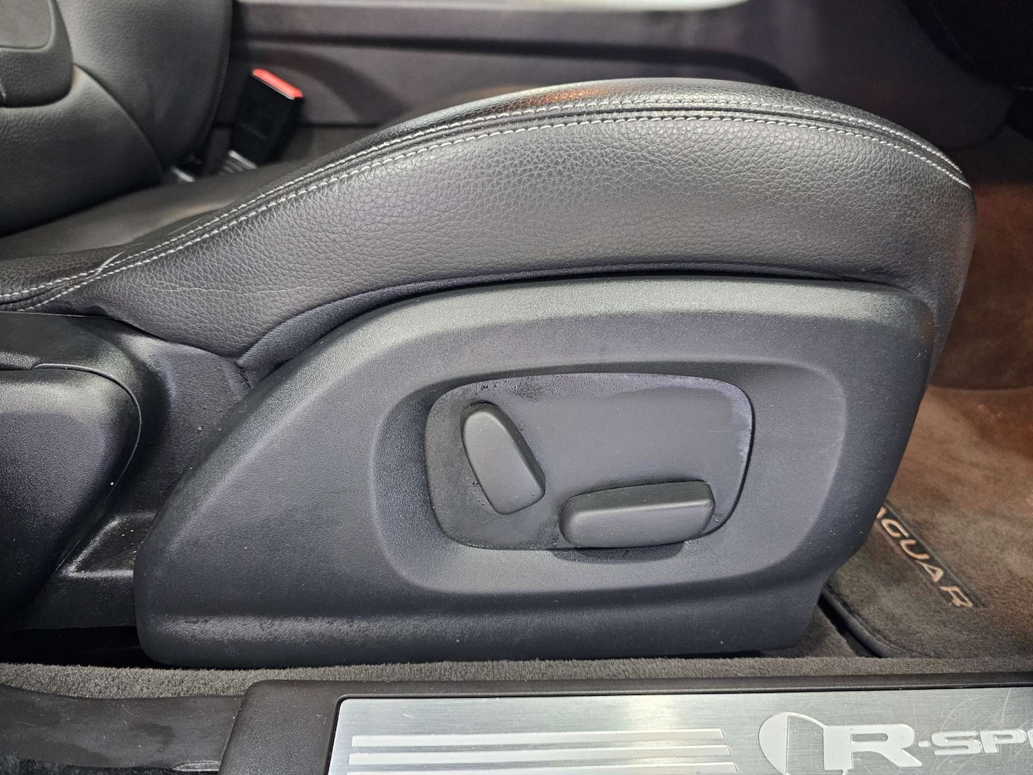 Used Jaguar XF 2015 for sale - 77073390: Photo 85