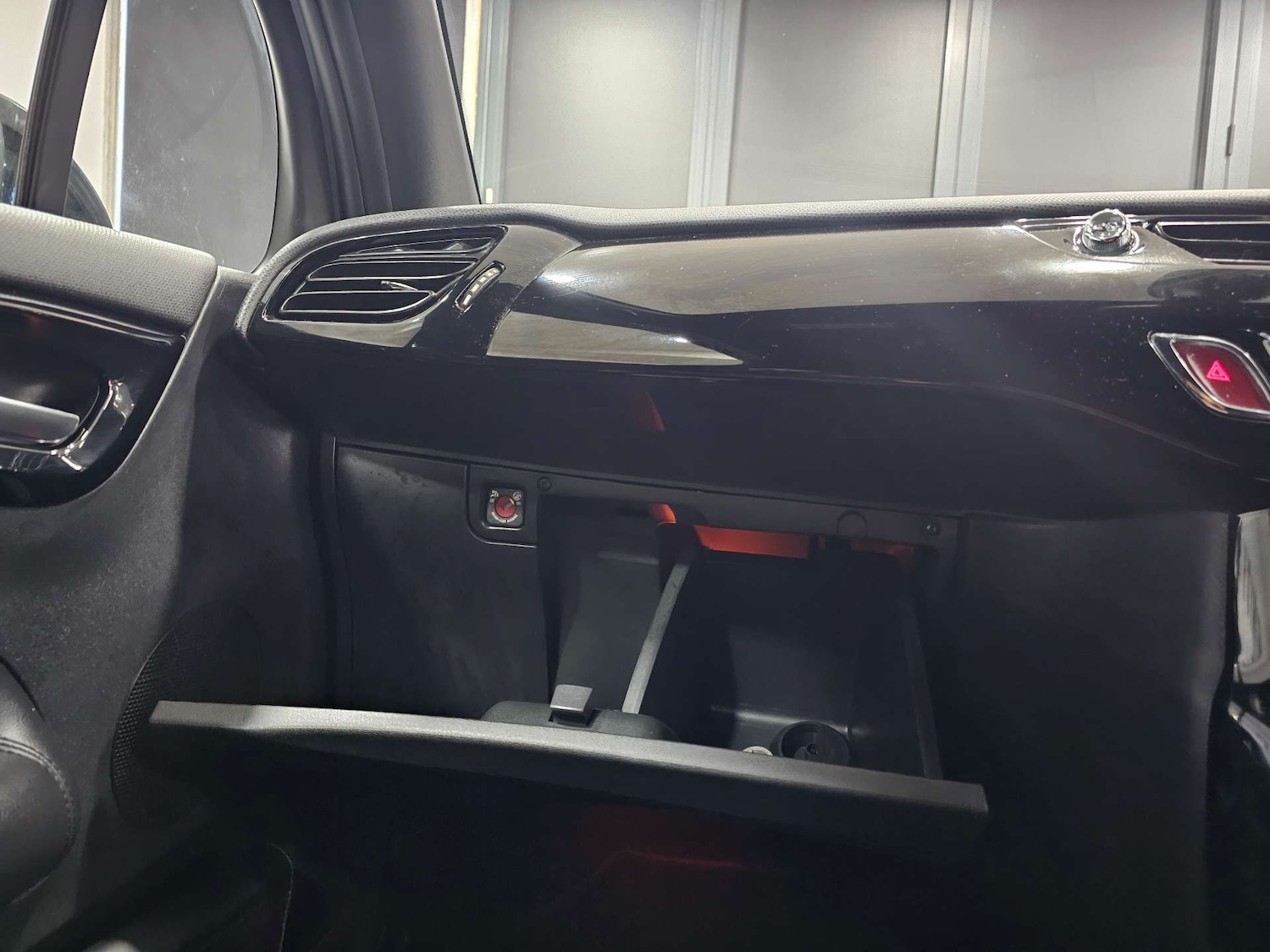 Used Citroen DS3 2014 for sale - 77980235: Photo 50