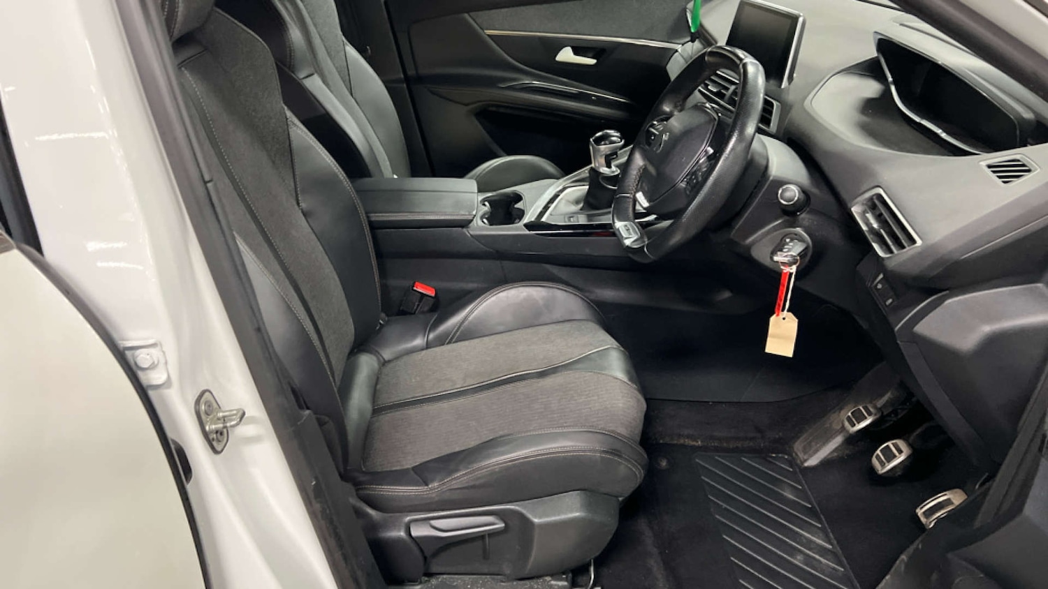 Used Peugeot 3008 2017 for sale - 76972474: Photo 11