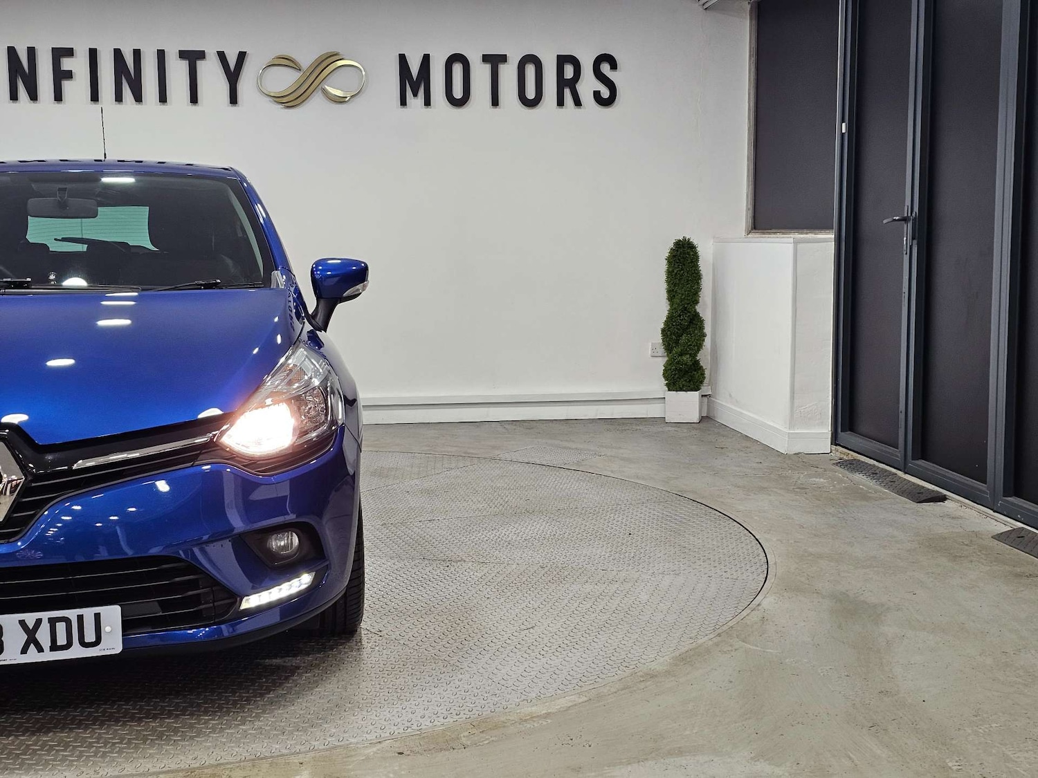 Used Renault Clio 2018 for sale - 76972423: Photo 11