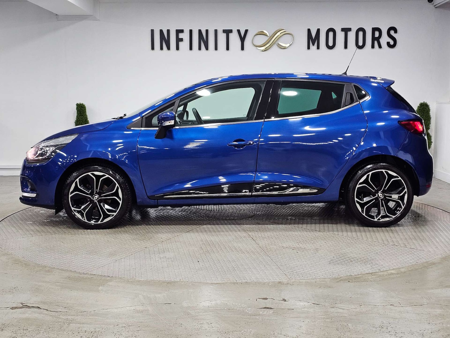 Used Renault Clio 2018 for sale - 76972423: Photo 20