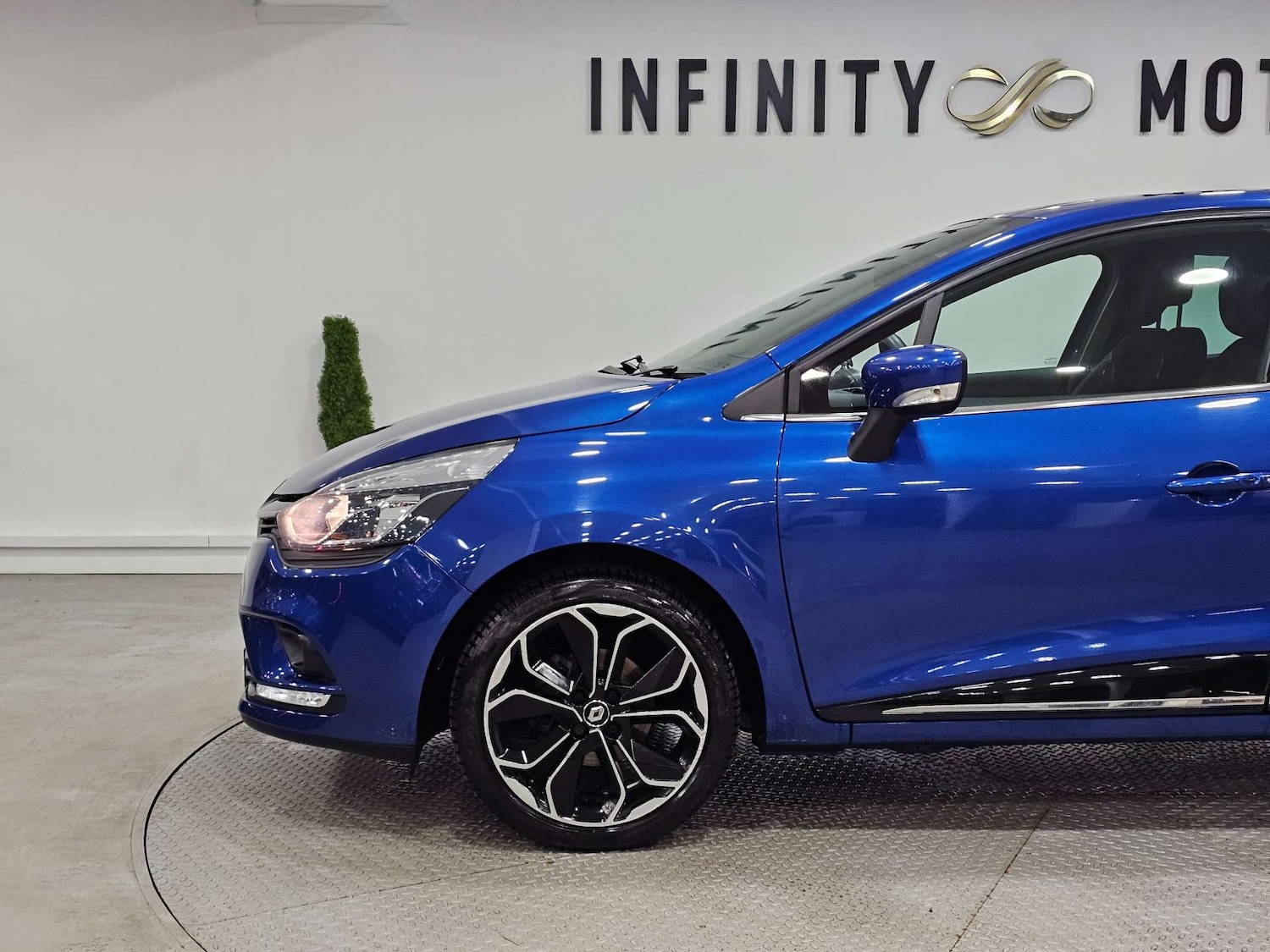 Used Renault Clio 2018 for sale - 76972423: Photo 22