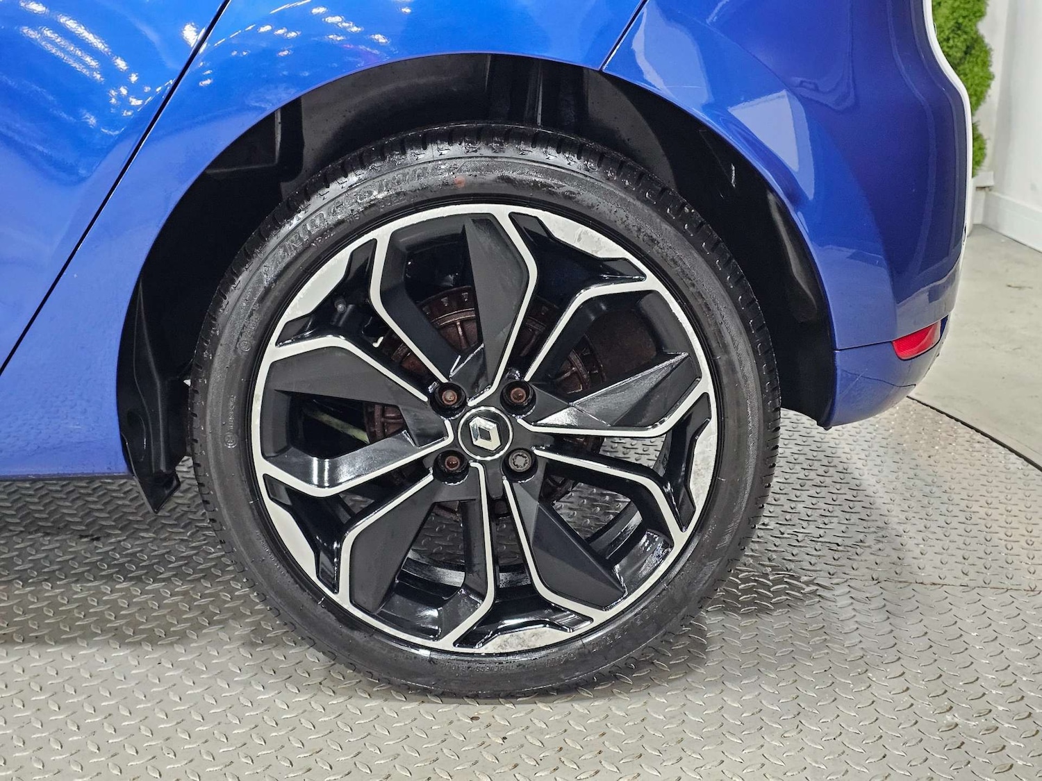 Used Renault Clio 2018 for sale - 76972423: Photo 26