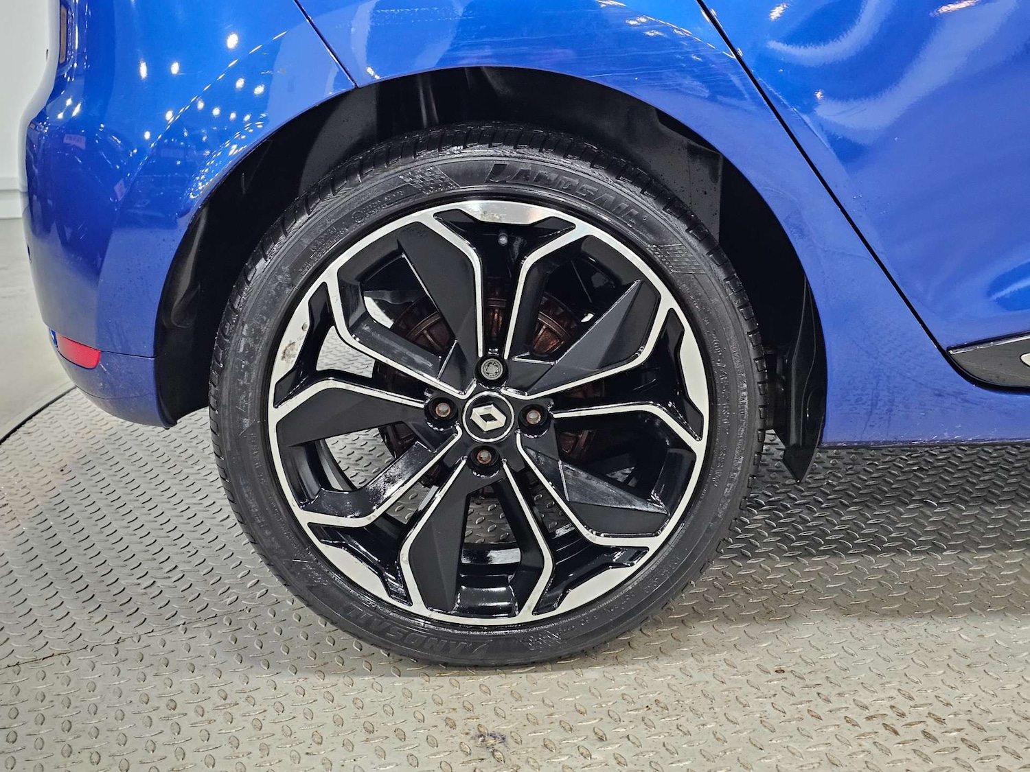 Used Renault Clio 2018 for sale - 76972423: Photo 38