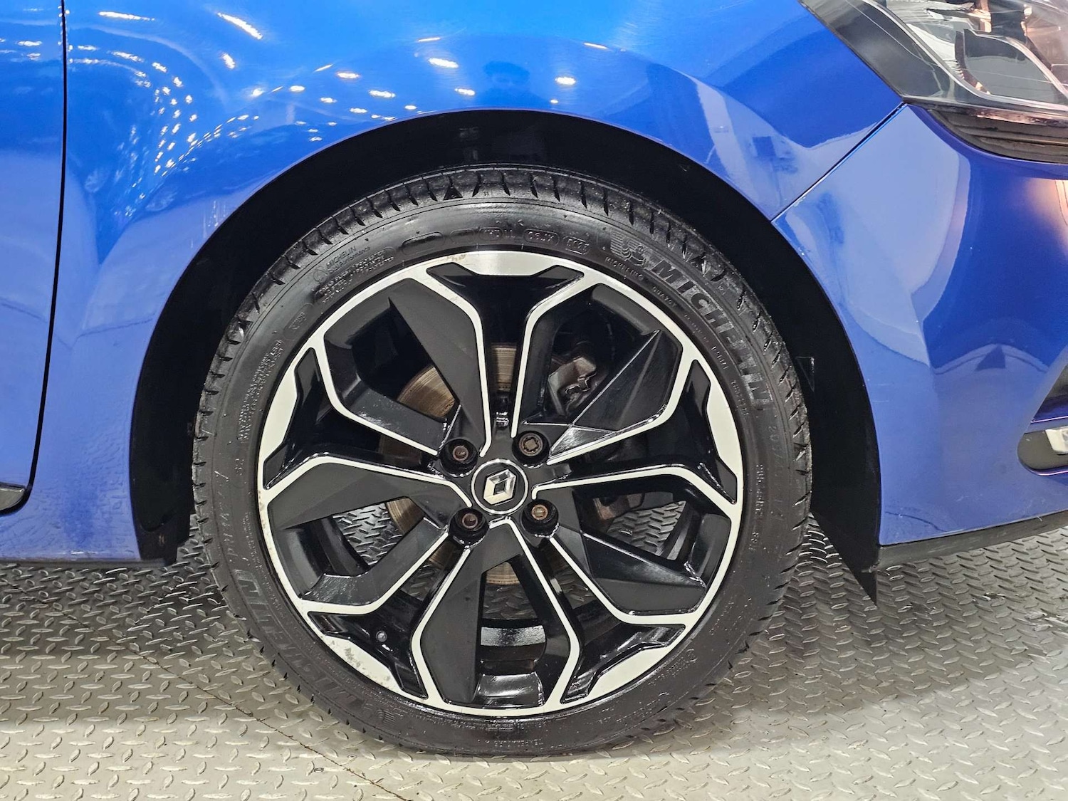 Used Renault Clio 2018 for sale - 76972423: Photo 41