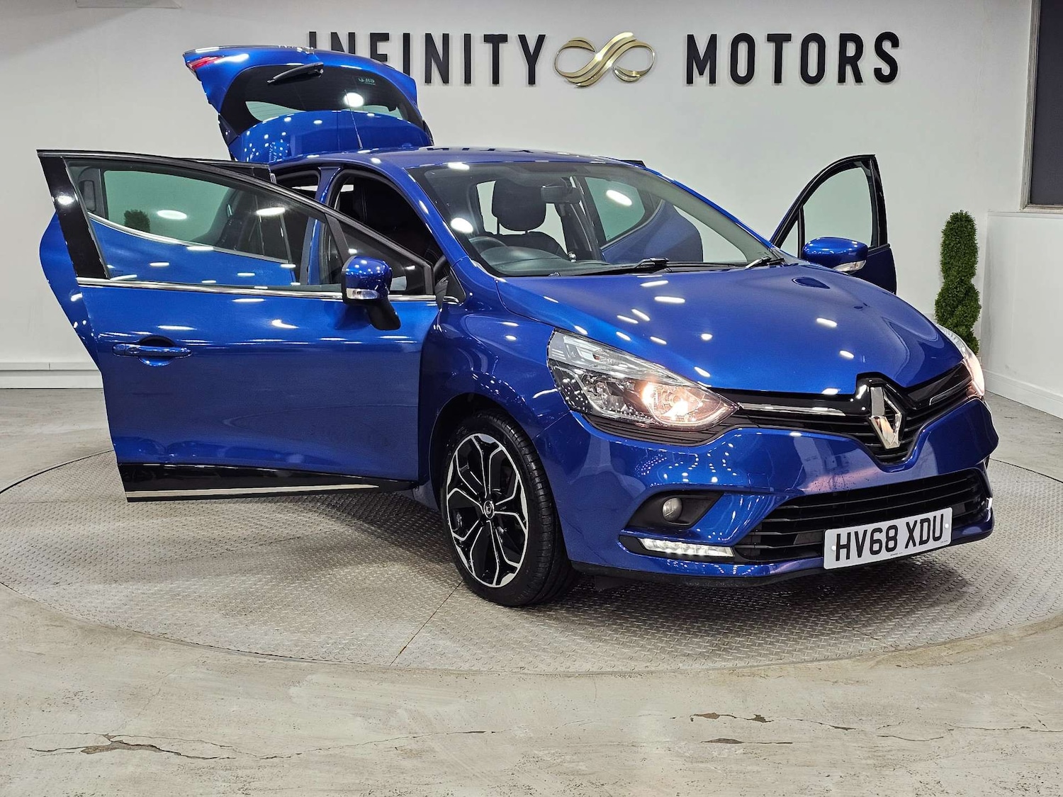 Used Renault Clio 2018 for sale - 76972423: Photo 43