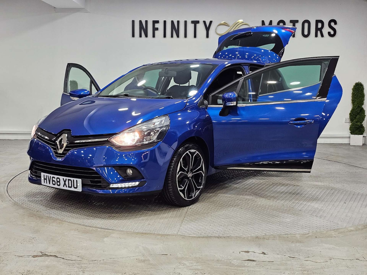Used Renault Clio 2018 for sale - 76972423: Photo 45
