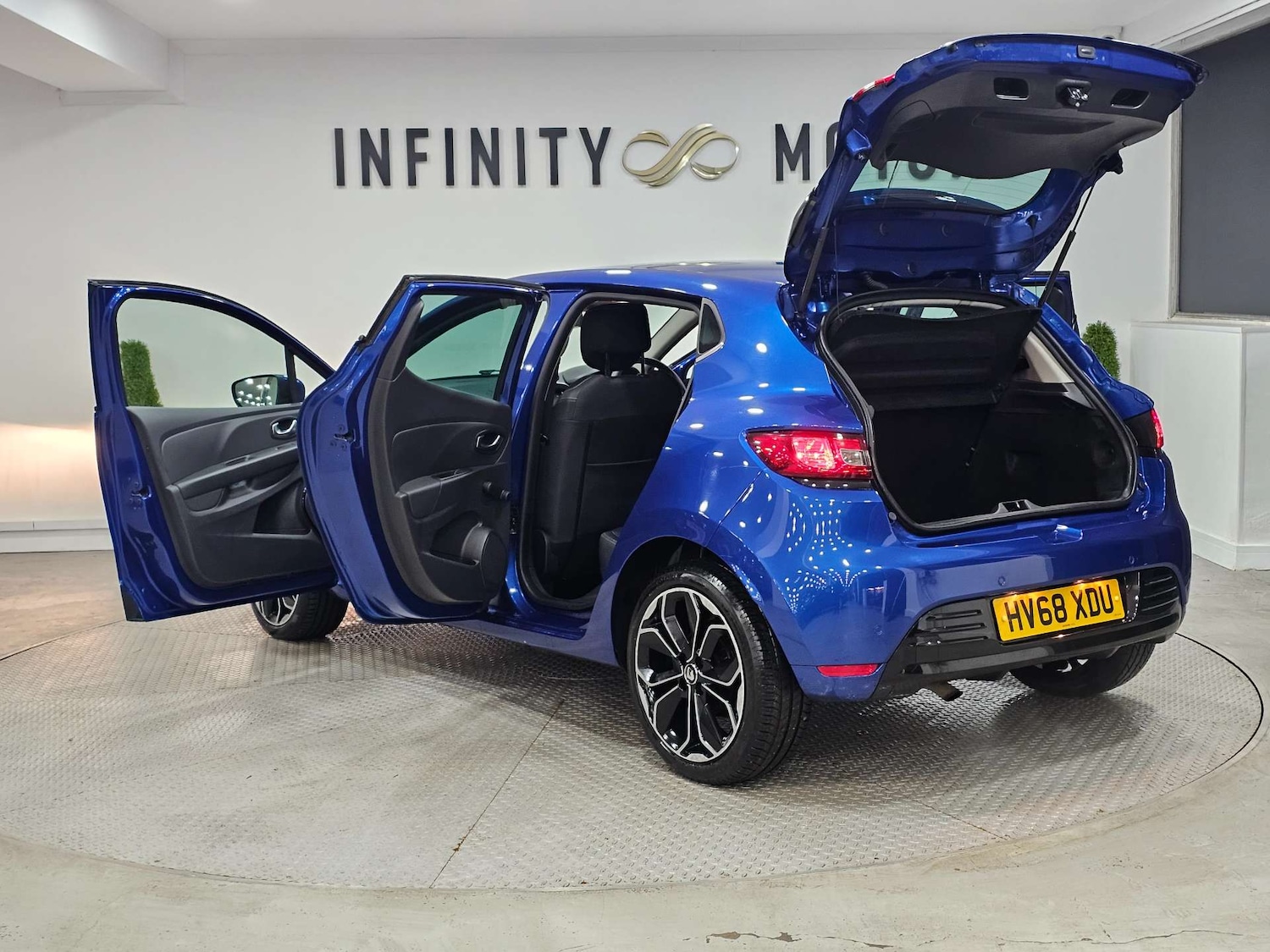 Used Renault Clio 2018 for sale - 76972423: Photo 47