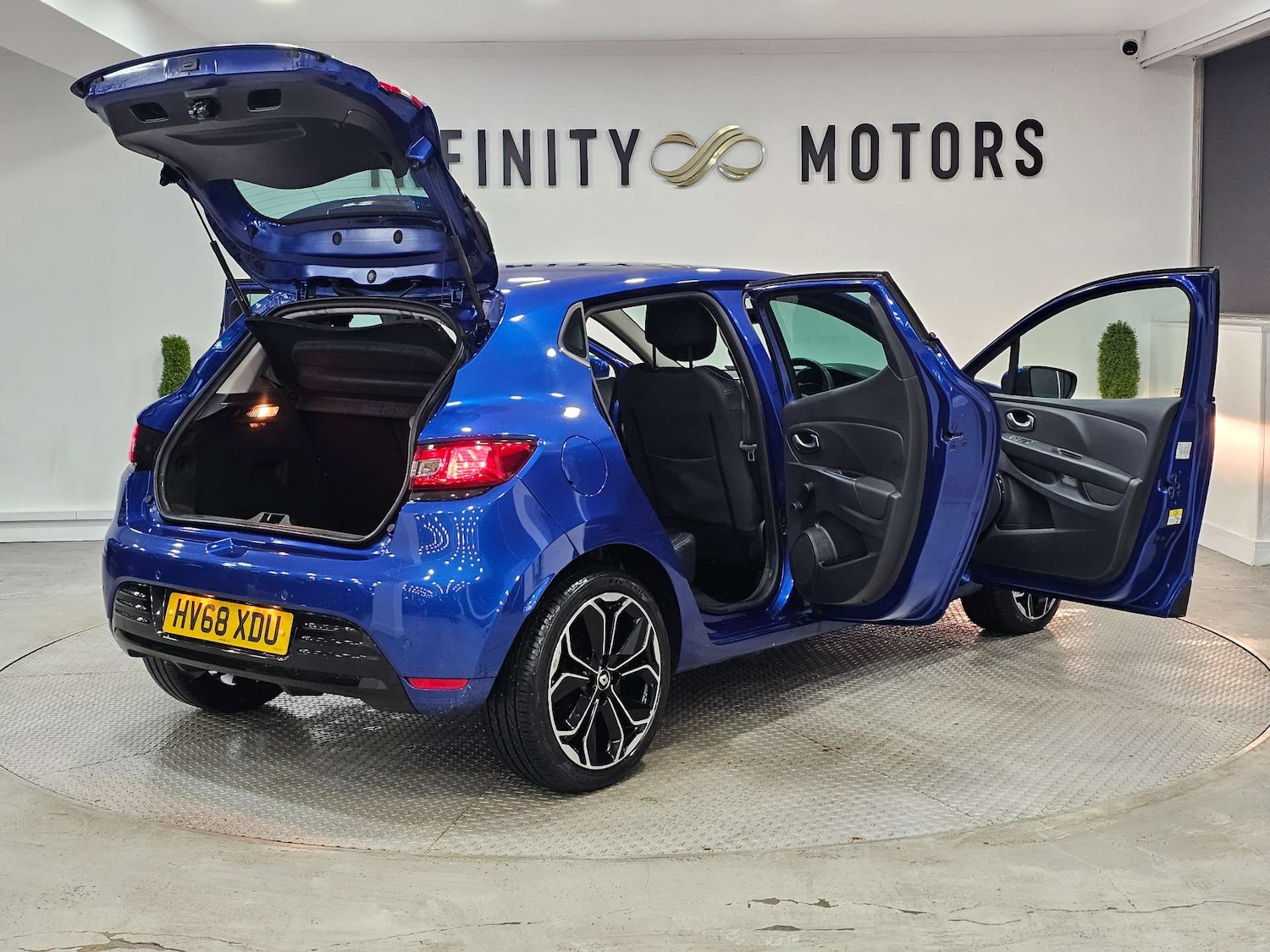 Used Renault Clio 2018 for sale - 76972423: Photo 49