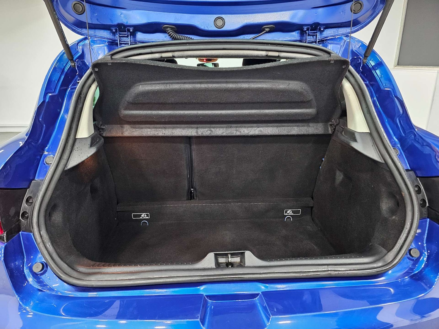 Used Renault Clio 2018 for sale - 76972423: Photo 50