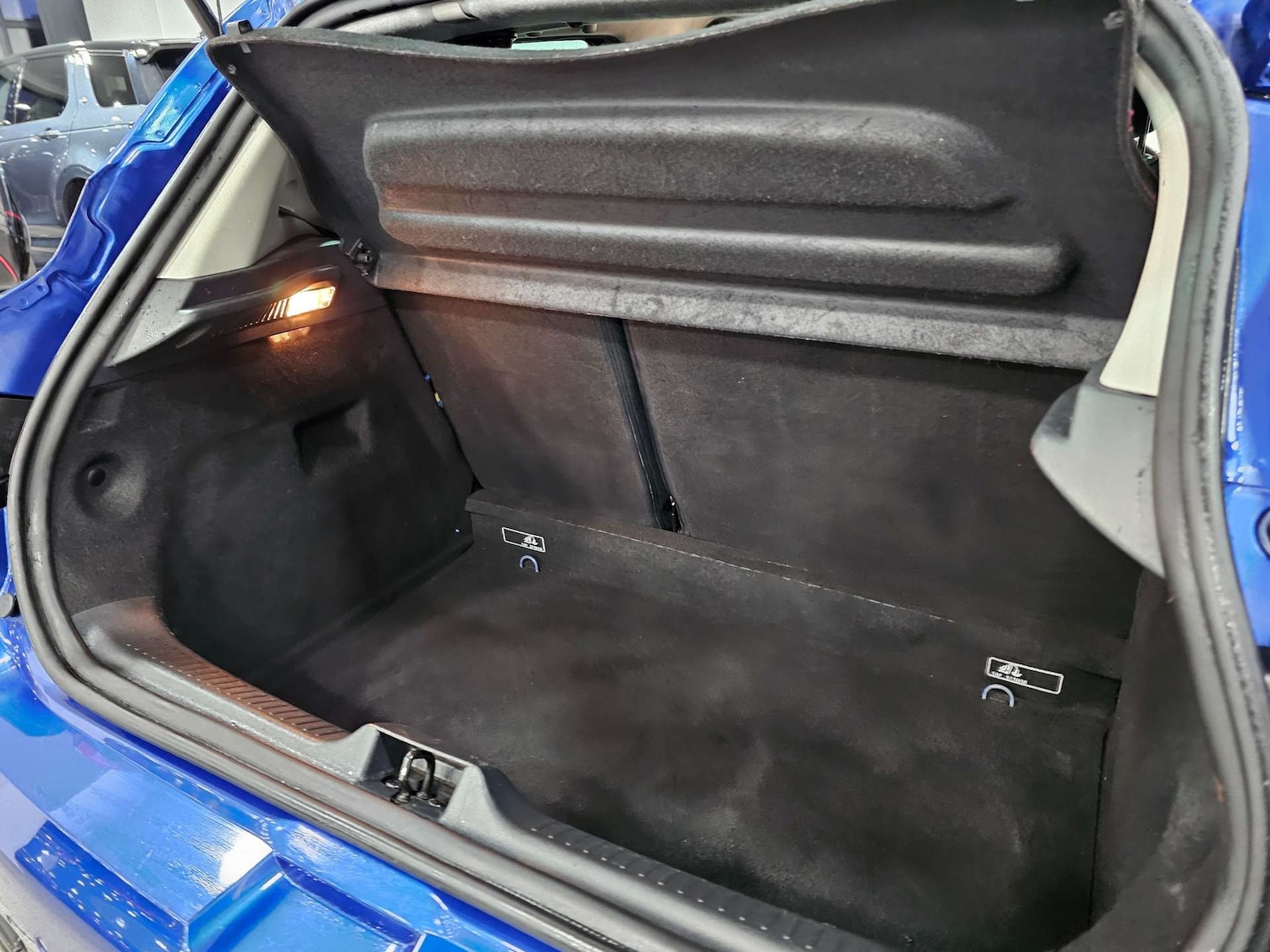 Used Renault Clio 2018 for sale - 76972423: Photo 51