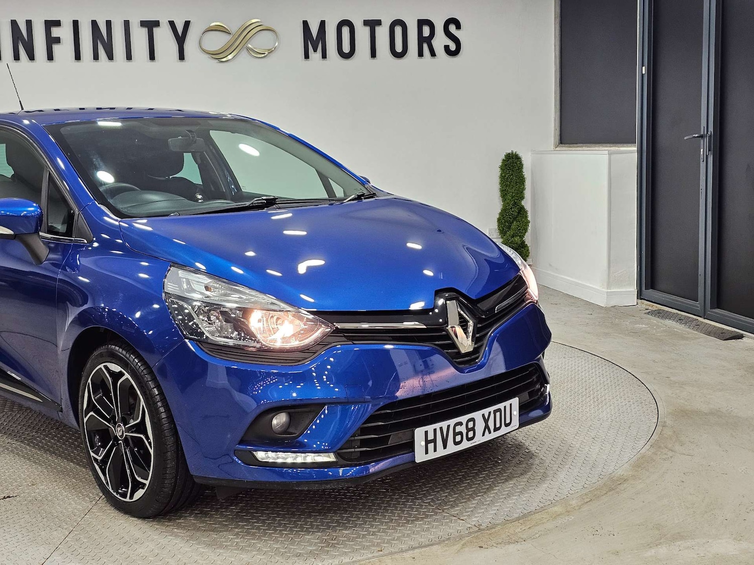 Used Renault Clio 2018 for sale - 76972423: Photo 6