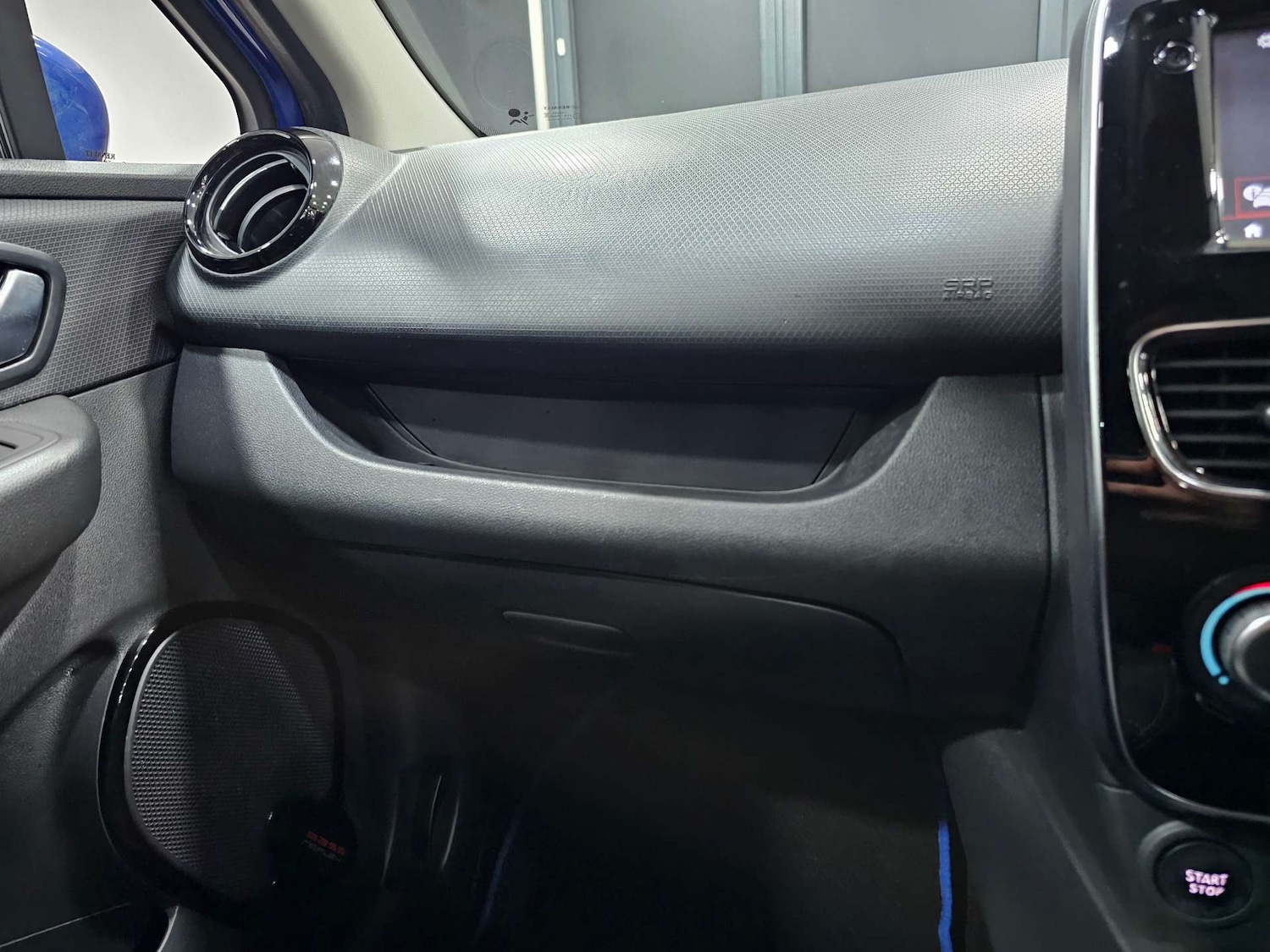 Used Renault Clio 2018 for sale - 76972423: Photo 70