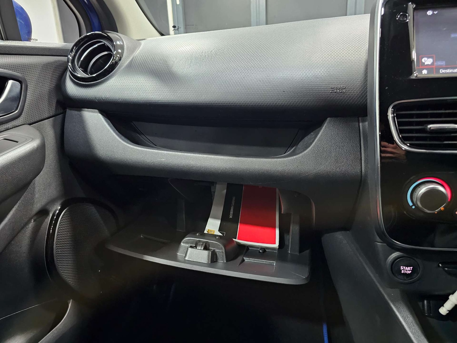 Used Renault Clio 2018 for sale - 76972423: Photo 71