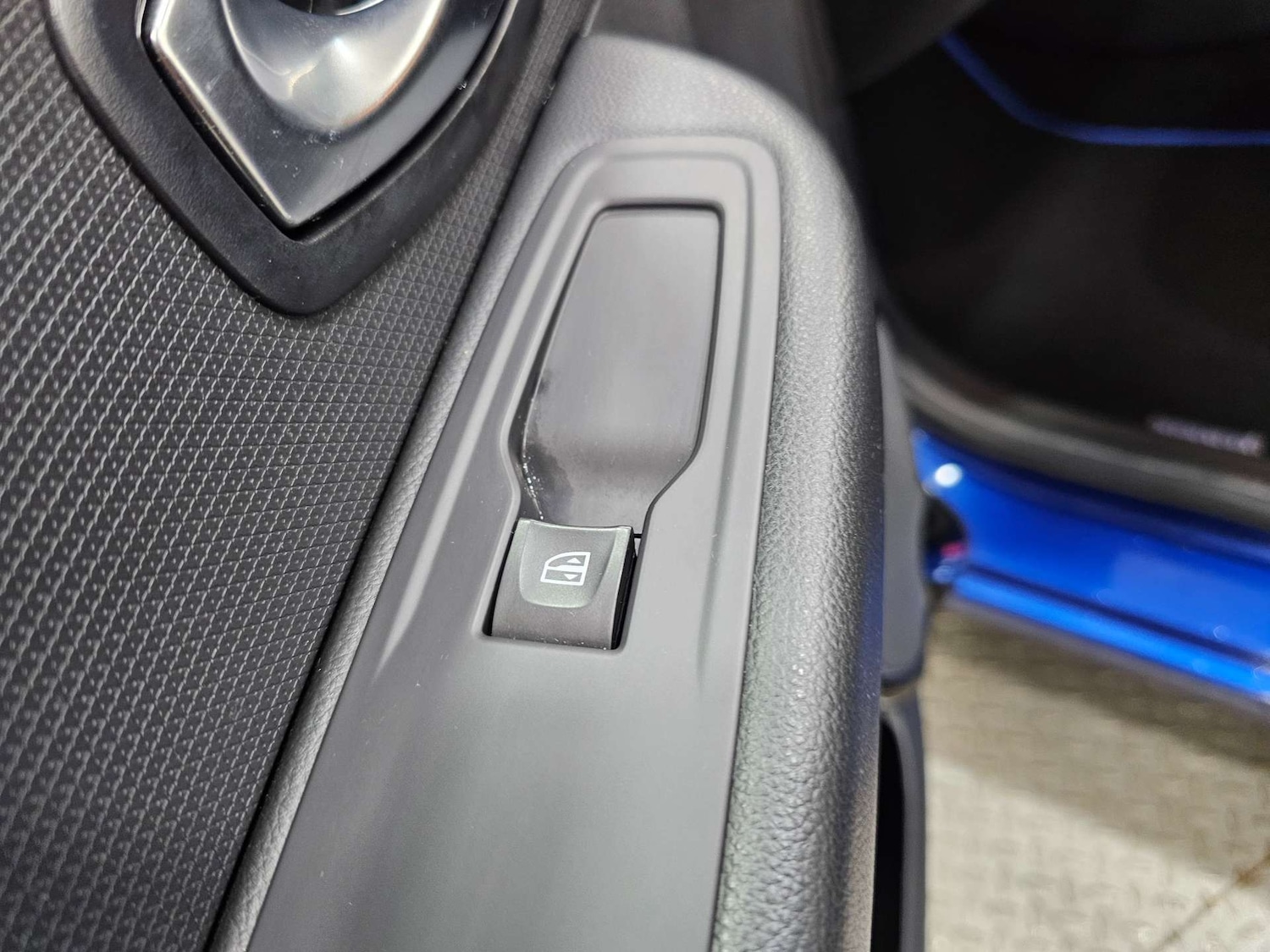 Used Renault Clio 2018 for sale - 76972423: Photo 81