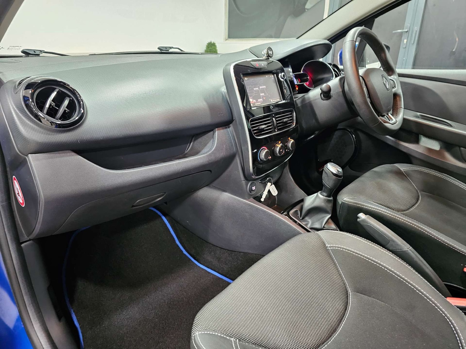 Used Renault Clio 2018 for sale - 76972423: Photo 84