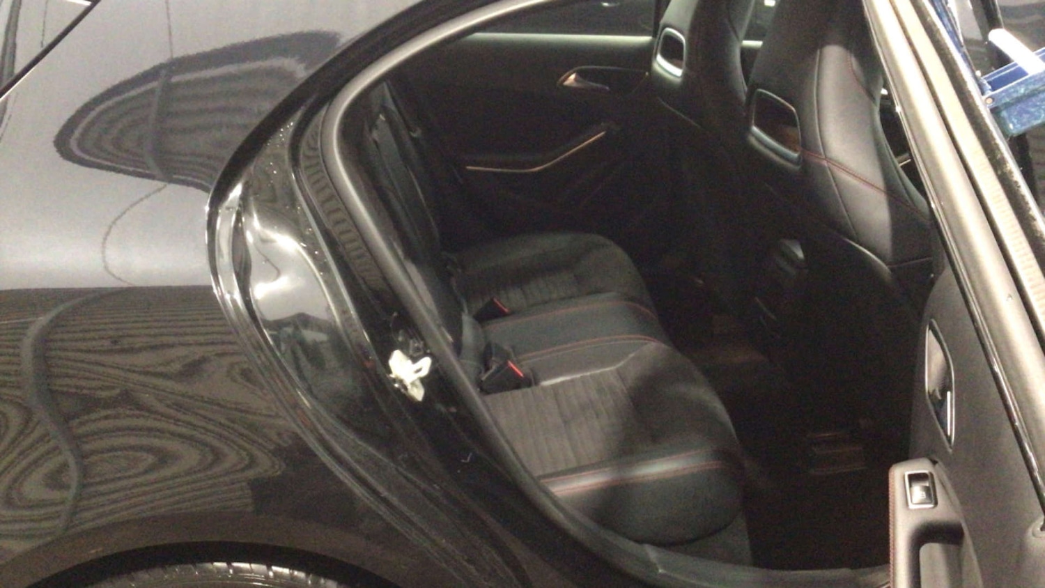 Used Mercedes-Benz A-Class 2015 for sale - 76972475: Photo 11