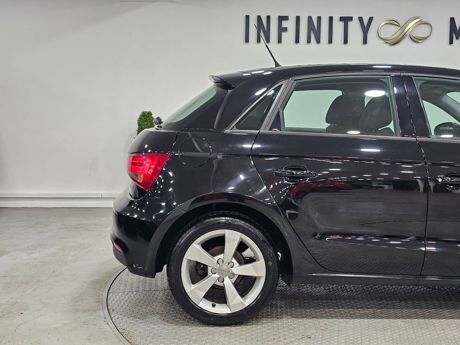 Used Audi A1 2017 for sale - 77115840: Photo 62