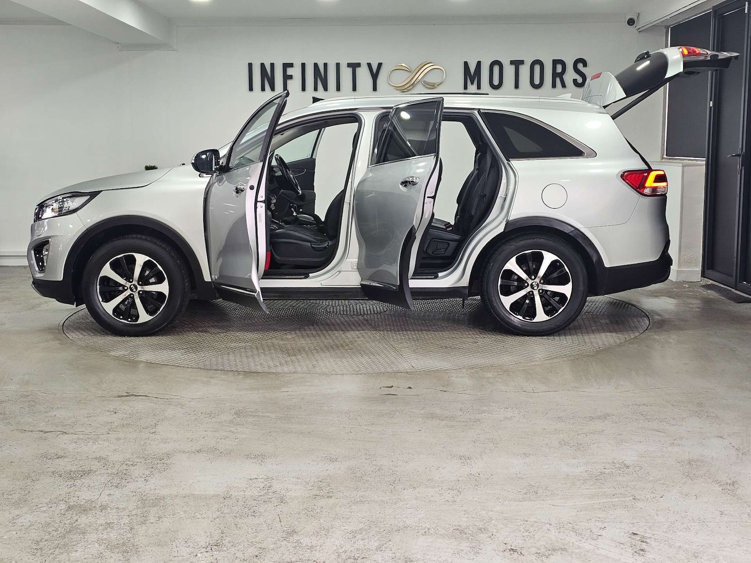 Used Kia Sorento 2015 for sale - 76972308: Photo 44