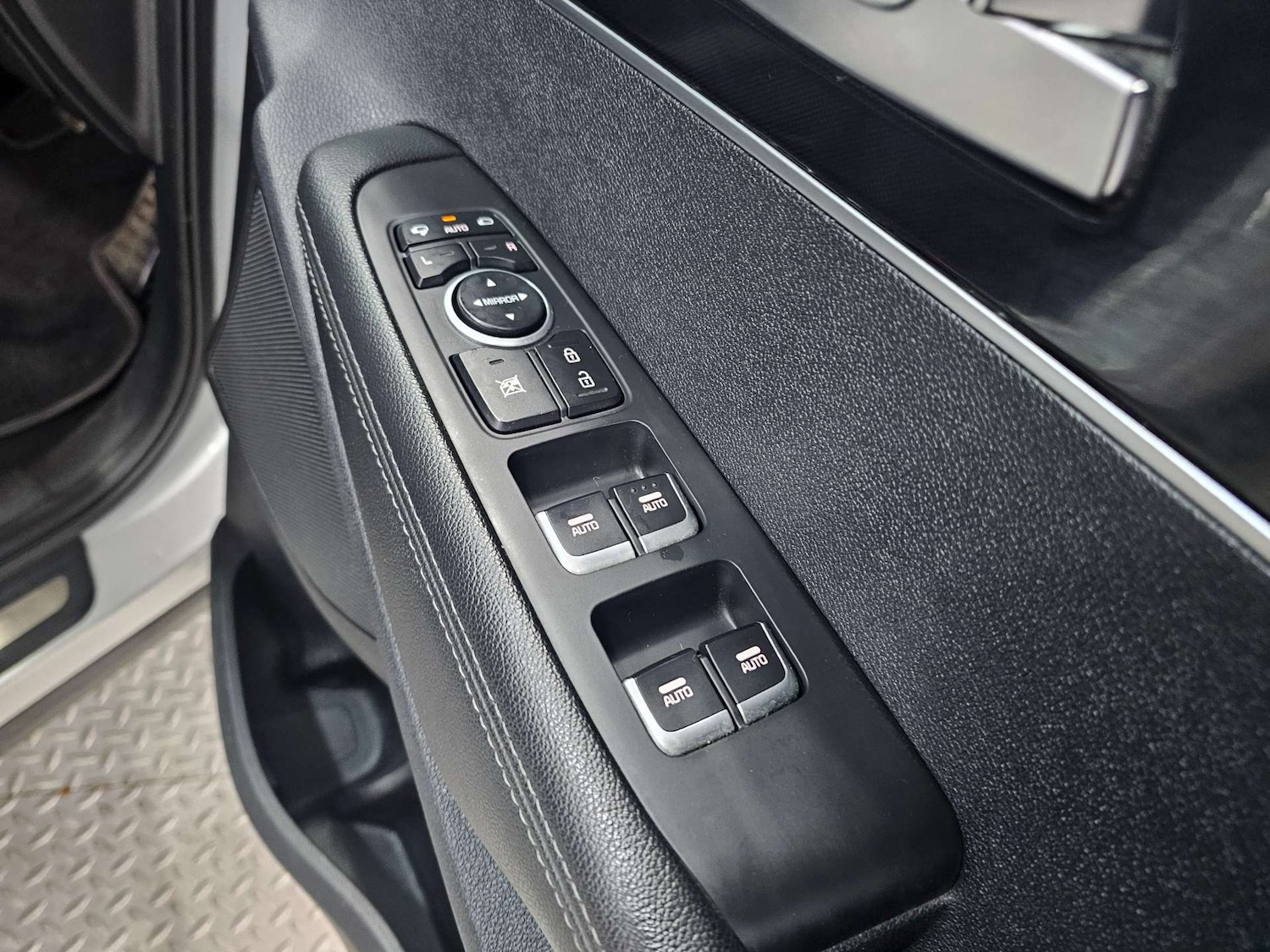 Used Kia Sorento 2015 for sale - 76972308: Photo 54