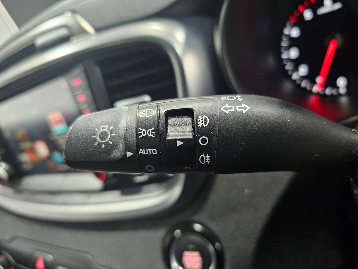 Used Kia Sorento 2015 for sale - 76972308: Photo 64