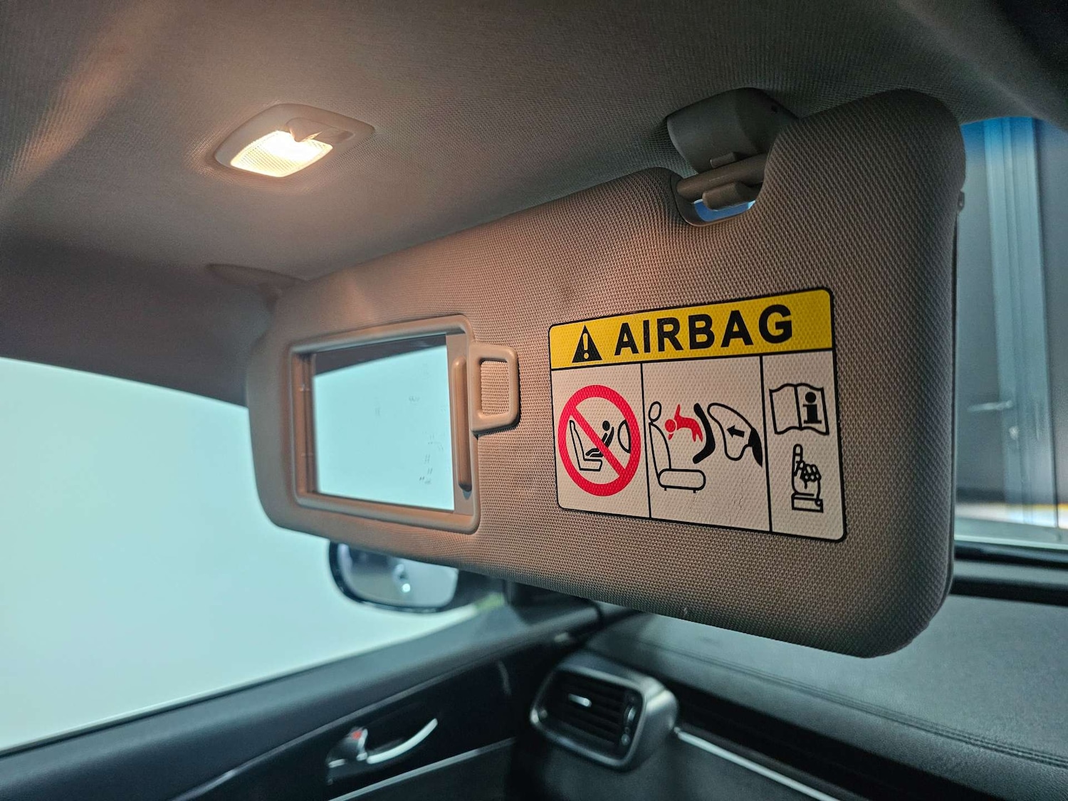 Used Kia Sorento 2015 for sale - 76972308: Photo 77