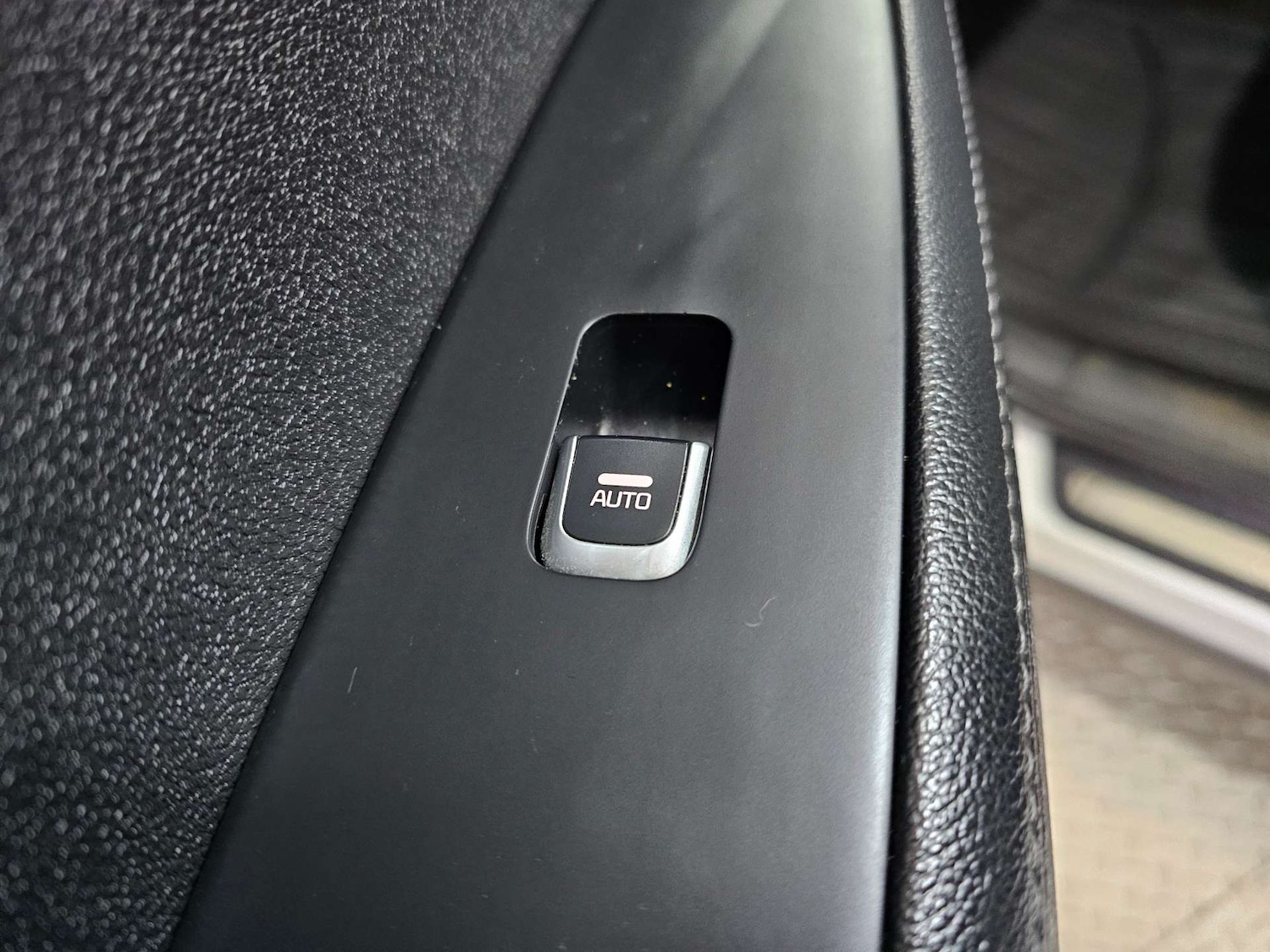 Used Kia Sorento 2015 for sale - 76972308: Photo 98