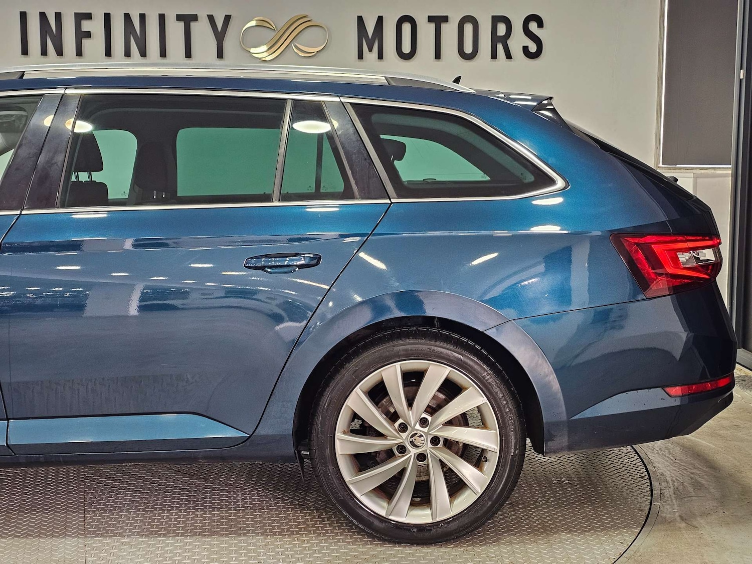 Used Skoda Superb 2017 for sale - 76972473: Photo 23