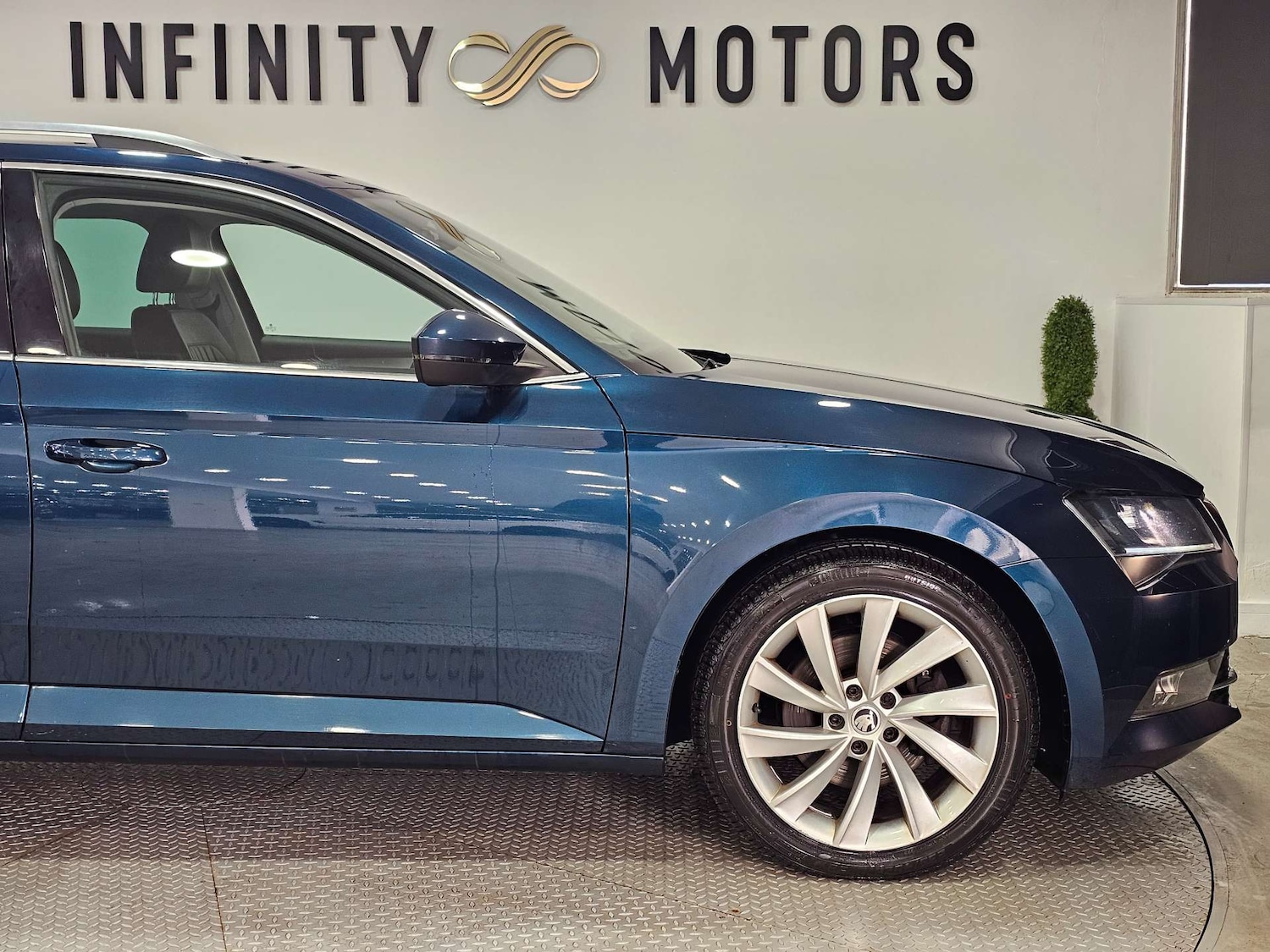 Used Skoda Superb 2017 for sale - 76972473: Photo 38