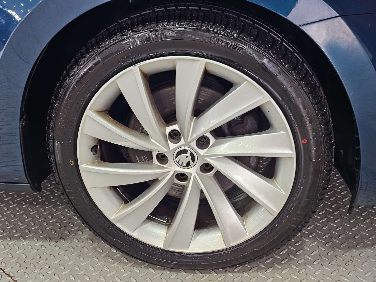 Used Skoda Superb 2017 for sale - 76972473: Photo 40